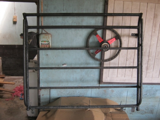 ขายของแต่งคาริเบี้ยน 2-3 อย่าง ราคาถูก ขี้เกียจเก็บครับ