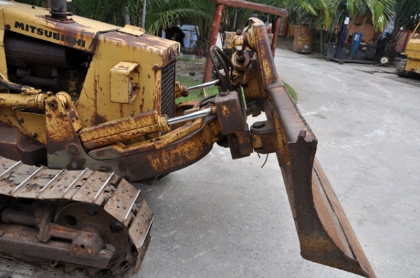 ขายรถดันดิน MITSUBISHI BD2F