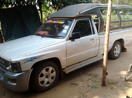 TOYOTA HILUX HERO 2.4D ปี 30 รถบ้านๆแต่งครบสภาพสวย เครื่องแน่นแรงดี ภายในเก๋งสวย แอร์เย็น กระบะไม่มีผุ ช่วงล่างคัชซีสวยไม่มีผุ ยางดีพร้อมใช้งานได้เลย เอกสารทะเบียนภาษีครบพร้อมโอนครับ ราคาต่อรองได้นะครับ