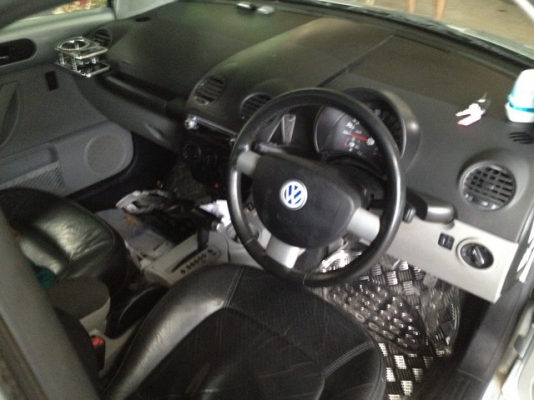 ขาย New VOLKSWAGEN Beetle 2.0 สีบอร์นเงินสภาพสวยสุดๆใช้งานปกติ ขับดีมากช่วงล่างแน่น เกียร์ออโต้เครื่อง 2,000 cc. ภายในสีดำใหม่เอี่ยม เบาะอุ่น CD พิเศษตรงคอนโซลกลาง 6 แผ่น ช่วงล่างแน่น โดยรวมไม่ต่างป้ายแดง ผู้หญิงใช้ มือเดียว ดูรถได้ที่ อ.เมือง นครราชสีมา ขาย New VOLKSWAGEN Beetle 2.0 สีบอร์นเงินสภาพสวยสุดๆใช้งานปกติ ขับดีมากช่วงล่างแน่น เกียร์ออโต้เครื่อง 2,000 cc. ภายในสีดำใหม่เอี่ยม เบาะอุ่น CD พิเศษตรงคอนโซลกลาง 6 แผ่น ช่วงล่างแน่น โดยรวมไม่ต่างป้ายแดง ผู้หญิงใช้ มือเดียว ดูรถได้ที่ อ.เมือง นครราชสีมา