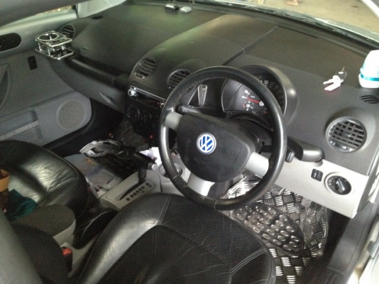 ขาย New VOLKSWAGEN Beetle 2.0 สีบอร์นเงินสภาพสวยสุดๆใช้งานปกติ ขับดีมากช่วงล่างแน่น เกียร์ออโต้เครื่อง 2,000 cc. ภายในสีดำใหม่เอี่ยม เบาะอุ่น CD พิเศษตรงคอนโซลกลาง 6 แผ่น ช่วงล่างแน่น โดยรวมไม่ต่างป้ายแดง ผู้หญิงใช้ มือเดียว ดูรถได้ที่ อ.เมือง นครราชสีมา ขาย New VOLKSWAGEN Beetle 2.0 สีบอร์นเงินสภาพสวยสุดๆใช้งานปกติ ขับดีมากช่วงล่างแน่น เกียร์ออโต้เครื่อง 2,000 cc. ภายในสีดำใหม่เอี่ยม เบาะอุ่น CD พิเศษตรงคอนโซลกลาง 6 แผ่น ช่วงล่างแน่น โดยรวมไม่ต่างป้ายแดง ผู้หญิงใช้ มือเดียว ดูรถได้ที่ อ.เมือง นครราชสีมา