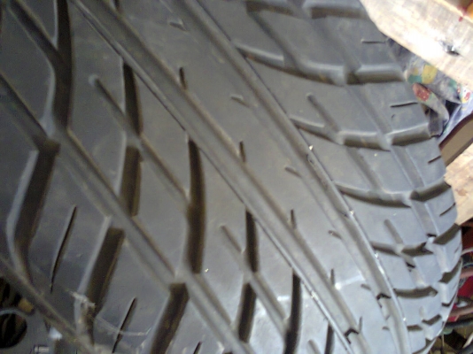 ขายยางขอบ 17 ''  สภาพดี ยางปี 09 ราคาถูก 4 เส้น ราคาคุยกันได้