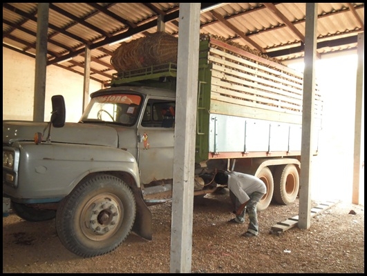 สิบล้อหัวยาว 2เพลา มีสโลกลาง ราคาจิ๊บๆ