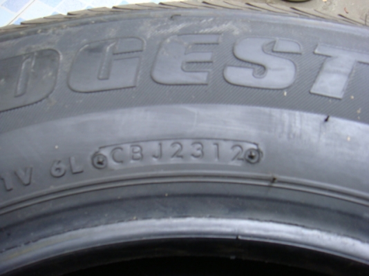 ขายยาง 205/70r15 ปี12 ถอดจากวีโก้ป้ายแดง