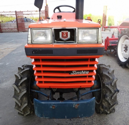รถแทรคเตอร์ 4 WD KUBOTA SUNSHINE L1-18 พร้อมโรตารี่ สภาพเก่านอกแท้ นำเข้าเองจากญี่ปุ่น รถแทรคเตอร์ 4 WD KUBOTA SUNSHINE L1-18 พร้อมโรตารี่ สภาพเก่านอกแท้ นำเข้าเองจากญี่ปุ่น