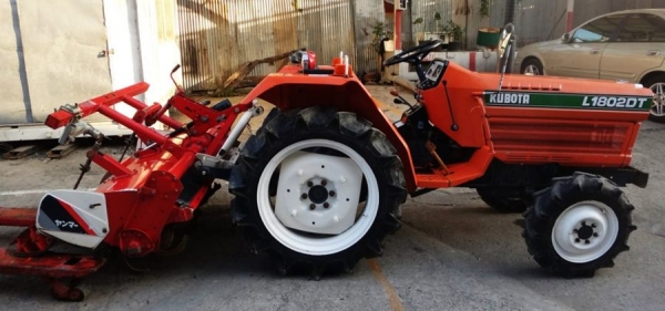 รถแทรคเตอร์ 4 WD KUBOTA L-1802DT พร้อมโรตารี่ สภาพเก่านอกแท้ นำเข้าเองจากญี่ปุ่น