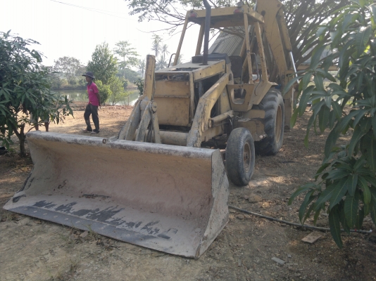 ขายด่วน ตักหน้าขุดหลัง CAT 428 เอกสารชุดจดทะเบียน ลดราคาเหลื่อ 300,000 ด่วน