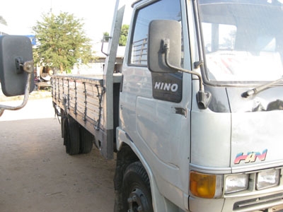 ขาย Hino FB 120 หกล้อไม่ดั้มพ์ รถห้าง มือเดียว แอร์เย็น โทร 088-4501277