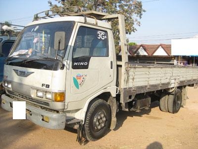 ขาย Hino FB 120 หกล้อไม่ดั้มพ์ รถห้าง มือเดียว แอร์เย็น โทร 088-4501277