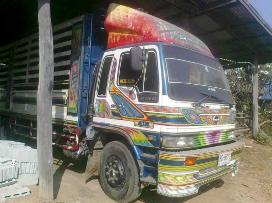 ขายรถสิบล้อ HINO 3 H  1เพลา กะบะอลูมิเนียมเป็นรถล่อง ยาว  7 ม.รถสวยพร้อมใช้