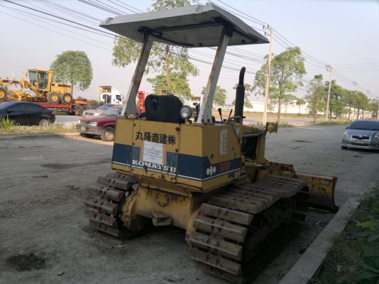 รถแทรกเตอร์ KOMATSU D20P-6 เกียร์ตัด สีเดิมๆรถนอกนำเข้า สภาพดีมาก ใช้งานน้อย ไม่เคยใช้ในไทย ติดต่อ มานะ 085-9049669