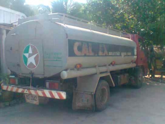 ขายรถุ6ล้อถังน้ำมัน ISUZU  120แรง ฝาขาวยาง  8.25   ถังจุได้  14000  ลิตรรถสวยพร้อมใช้