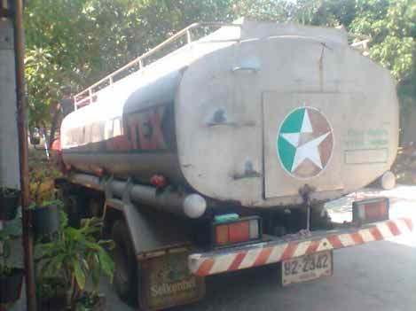 ขายรถุ6ล้อถังน้ำมัน ISUZU  120แรง ฝาขาวยาง  8.25   ถังจุได้  14000  ลิตรรถสวยพร้อมใช้