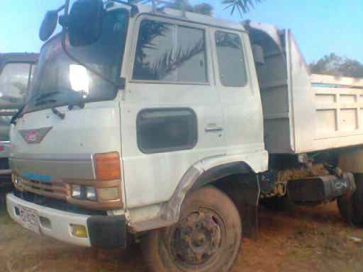 ขายรถ6ล้อดั้ม HINO FB  165  เครื่อง  EH 700 หัวแรงเยอร์  ยาง 8.25เอกสารพร้อมรถสวยพร้อมใช้