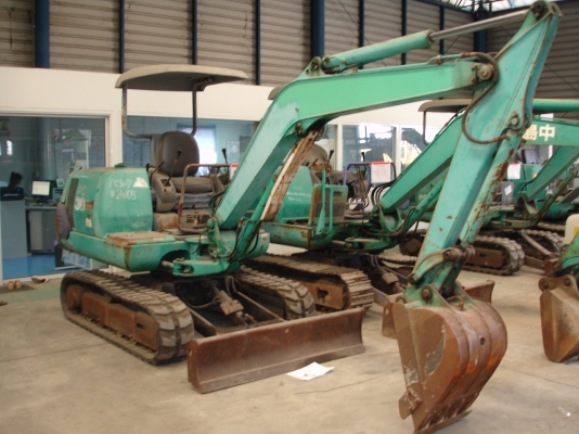 ถึงไทยแล้ว Komatsu PC30-7 สภาพดี ขายถูก นำเข้าจากญี่ปุ่นครับ