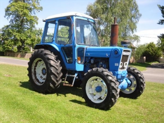 T3 Ford 7600 Farm Tractor