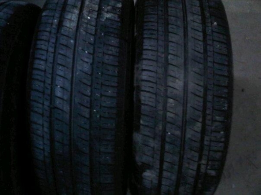 ขายยาง bridgestone   225/65R17  สัปดาที่ 35/11 ขาย  3500