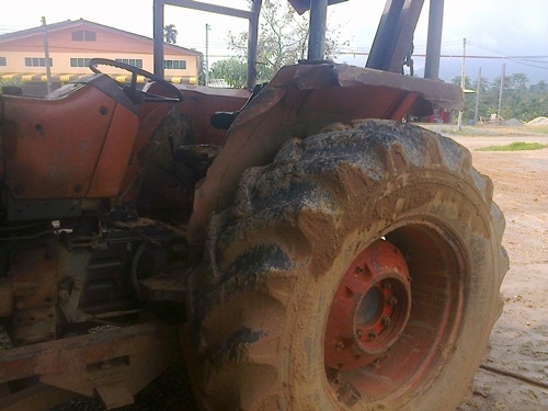 ฝากขายรถไถ KUBOTA 8030 ฝากขายรถไถ KUBOTA 8030