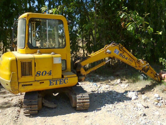 ขายรถแบคโฮเล็กพร้อมรถบรรทุกน้ำแพ็คคู่ราคาถูกรถสวยพร้อมใช้เทียบเท่าpc30คอลโทนน้ำมัน