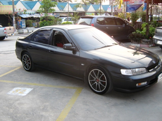 ขาย Accord ไฟก้อนเดียว เครื่องเดิมติดแก๊สlpg สีเทาเข้ม