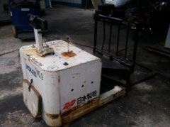 ขายรถยกลากจูงไฟฟ้า 900 กก.