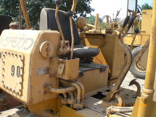 มิตซูบิชิ B D 2-F เก่านอก