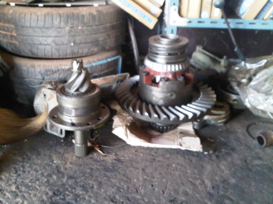 เฟืองท้าย ฟอร์ด เฟือง6-37 ของถอดนอก