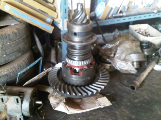 เฟืองท้าย ฟอร์ด เฟือง6-37 ของถอดนอก