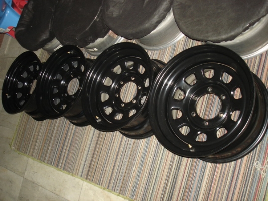 ขายล้อเหล็กออฟโรด  6 รู.....สวยๆ เชิญครับ