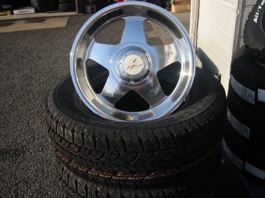 ขายล้อแท้ เจแปน  6 รู ......สวยๆ เชิญครับ