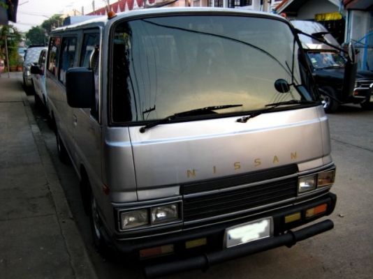 ขาย Nissan Urvan SD23 สภาพสวยเดิมๆ สี เครื่อง ช่วงล่างดี พวงมาลัยเพาเวอร์ แอร์หน้า-หลัง เบาะ 3 แถว  ภายนอก-ในสวยครับ