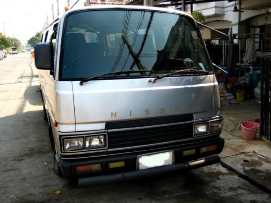 ขาย Nissan Urvan SD23 สภาพสวยเดิมๆ สี เครื่อง ช่วงล่างดี พวงมาลัยเพาเวอร์ แอร์หน้า-หลัง เบาะ 3 แถว  ภายนอก-ในสวยครับ