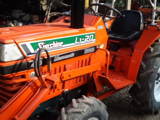 ขายรถไถ KUBOTA L1 20 ขายรถไถ KUBOTA L1 20