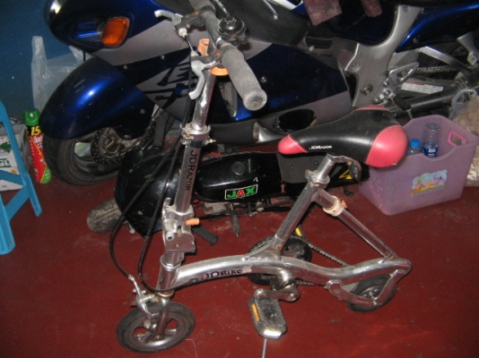 ขาย จักรยานพับได้ล้อเล็ก ยี่ห้อ JD Bike มีผลิตขายเฉพาะในญี่ปุ่นเท่านั้น สภาพสวย ราคา 7,500