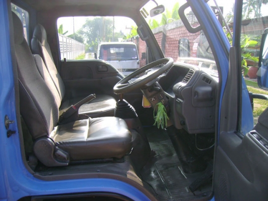 ISUZU NKR 69 E เครื่อง 4 JB 1 บรรทุก 4 ล้อไม่ติดเวลา