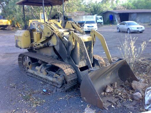 ขาย รถแทรกเตอร์ตีนตะขาบ ตัก ดิน, หิน, ทราย ( ขนาดเล็ก ) ขาย รถแทรกเตอร์ตีนตะขาบ ตัก ดิน, หิน, ทราย ( ขนาดเล็ก )