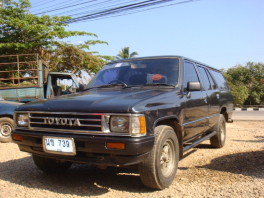 โตโยต้า ฮีโร่แวน 5 ประตู เครื่อง2400cc ภายในดี ขับขี่ดีรถใช้งานอยู่จังหวัดน่าน