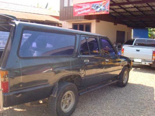 โตโยต้า ฮีโร่แวน 5 ประตู เครื่อง2400cc ภายในดี ขับขี่ดีรถใช้งานอยู่จังหวัดน่าน