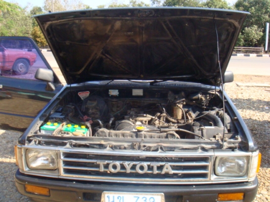 โตโยต้า ฮีโร่แวน 5 ประตู เครื่อง2400cc ภายในดี ขับขี่ดีรถใช้งานอยู่จังหวัดน่าน