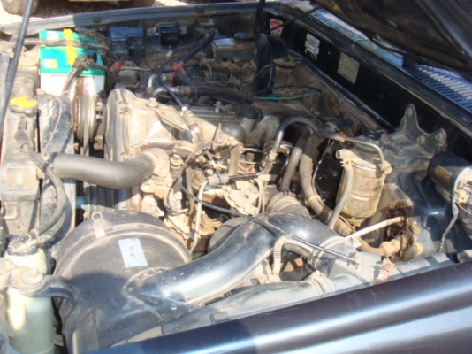 โตโยต้า ฮีโร่แวน 5 ประตู เครื่อง2400cc ภายในดี ขับขี่ดีรถใช้งานอยู่จังหวัดน่าน