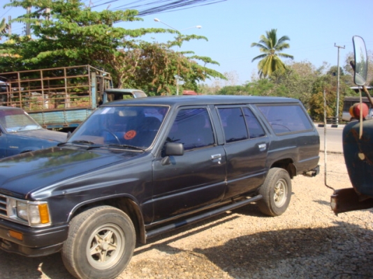 โตโยต้า ฮีโร่แวน 5 ประตู เครื่อง2400cc ภายในดี ขับขี่ดีรถใช้งานอยู่จังหวัดน่าน