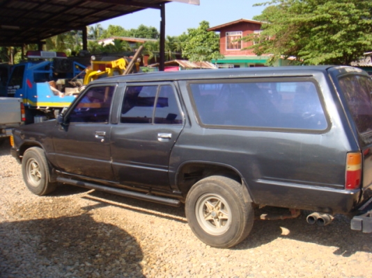 โตโยต้า ฮีโร่แวน 5 ประตู เครื่อง2400cc ภายในดี ขับขี่ดีรถใช้งานอยู่จังหวัดน่าน