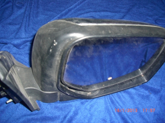 กระจกมองข้างด้านคนขับ มิตซู ไทรทัน ข้างขวาเก่าเก็บ กระจกมองข้างด้านคนขับ มิตซู ไทรทัน ข้างขวาเก่าเก็บ