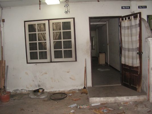 ขายทาวเฮ้าส์18ตารางวา2นอน2น้ำ