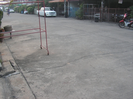 ขายทาวเฮ้าส์18ตารางวา2นอน2น้ำ(คุณเต้ยได้มาเป็นเพื่อนบ้านของผมเเล้วครับ)