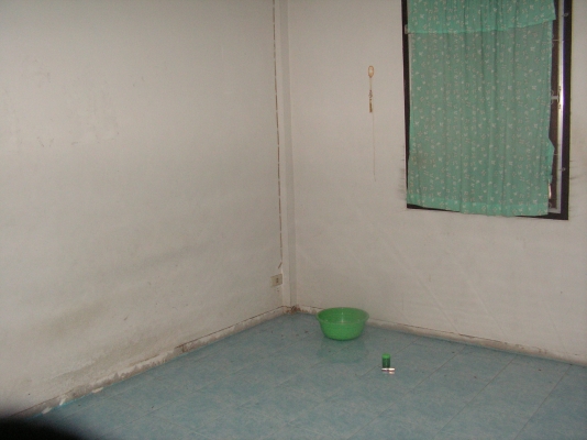 ขายทาวเฮ้าส์18ตารางวา2นอน2น้ำ(คุณเต้ยได้มาเป็นเพื่อนบ้านของผมเเล้วครับ)