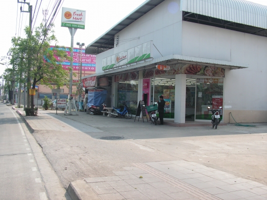 ขายทาวเฮ้าส์18ตารางวา2นอน2น้ำ(คุณเต้ยได้มาเป็นเพื่อนบ้านของผมเเล้วครับ)