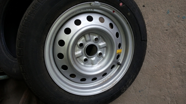 ยาง175.65.14ปี13พร้อมกะทะมี1วงยังไม่เคยใช้