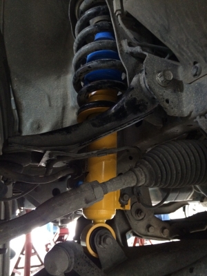 รับแก้ปัญหาช่วงล่าง รถ Pajerosport by Shock Profender