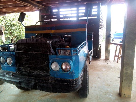 รถบรรทุกเพื่อการเกษตร 6ล้อ Hino EC100 6สูบ +ตู้นวดข้าว ไทยเส็ง 5.5ฟุต จัมโบ้